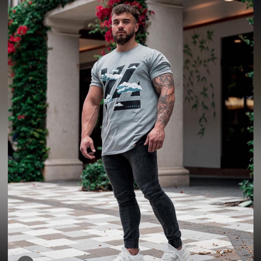 Youngla graphic tee